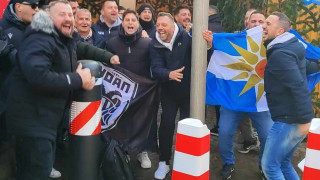 Ασπρόμαυρο πάρτι στο κέντρο της Φρανκφούρτης (pics+vid)