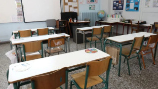 «Κλειστά σχολεία» τη Δευτέρα (4/11): Τι ισχύει με μαθήματα και απουσίες