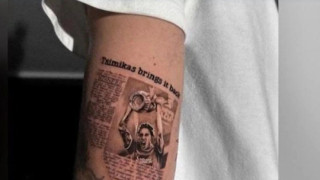 Κώστας Τσιμίκας: Έκανε τατουάζ τον εαυτό του και τη Λίβερπουλ