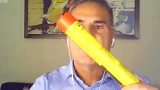 Κλέβουν ναυτικές φωτοβολίδες από σκάφη, για να τις χρησιμοποιούν στα επεισόδια