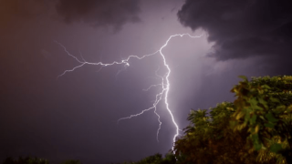 Σοκαριστικός θάνατος για 21χρονο ποδοσφαιριστή- Χτυπήθηκε από κεραυνό εν ώρα αγώνα