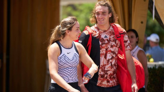 Ο Τσιτσιπάς στο διπλό του World Tennis League στο Άμπου Ντάμπι με την Μπαντόσα