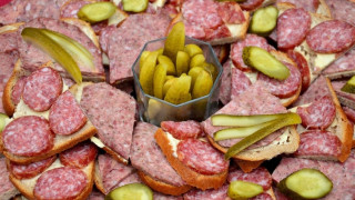 7 τροφές που ένας νευροχειρουργός δεν βάζει ποτέ στο πιάτο του