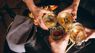 Θεσσαλονίκη - Εστίαση: Στο 90% οι κρατήσεις για το ρεβεγιόν των Χριστουγέννων