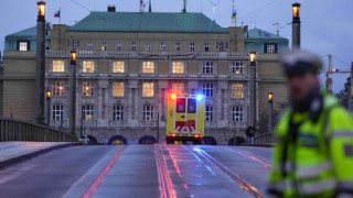 Βίντεο - Πράγα: Η στιγμή που ο μακελάρης ανοίγει πυρ