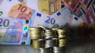 Πόσα λεφτά δηλώνουν ότι βγάζουν οι Έλληνες: Τα «ρετιρέ» και οι φτωχοί