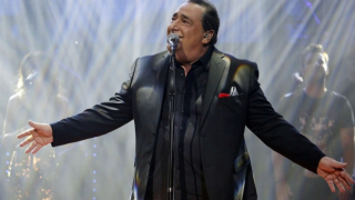 Βασίλης Καρράς: Τα 10 τραγούδια που άφησαν ιστορία