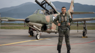 Ένοπλες Δυνάμεις: Τριήμερο πένθος για τον θάνατο του επισμηναγού που οδηγούσε το εκπαιδευτικό αεροσκάφος