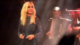 Παραμονή Χριστουγέννων: Πρώτη στην τηλεθέαση η Άννα Βίσση