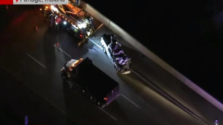 Απίστευτο: Επιβίωσε μία εβδομάδα στο διαλυμένο αυτοκίνητό του