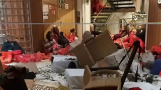 Βόρεια Θάλασσα: Κύματα 20 μέτρων, επιβάτες με σωσίβια