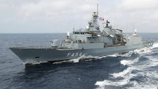 Πόλεμος στην Ουκρανία: Οι Ουκρανοί βύθισαν ρωσικό αποβατικό πλοίο – Η στιγμή της έκρηξης