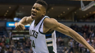 Η εντυπωσιακή τάπα του Αντετοκούνμπο στο νούμερο 6 του Top 10 (video)