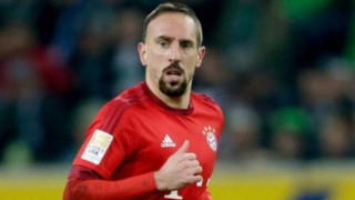 «Γλυκοκοιτάζουν» και τον Φρανκ Ριμπερί οι Κινέζοι!