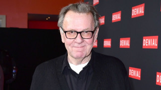 Πέθανε ο Tom Wilkinson, σε ηλικία 75 ετών