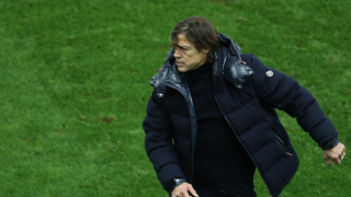 «Επίθεση» ΑΕΚ σε Cosmote: «Απαράδεκτο τηλεοπτικός πάροχος να κάνει στην άκρη τον προπονητή μας»