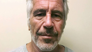 Πάνω από 100 «βαριά» ονόματα στη λίστα του Επστάιν