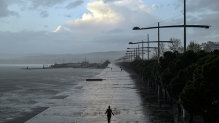 Επικαιροποίηση έκτακτου δελτίου ΕΜΥ: Ισχυρές βροχές, καταιγίδες και θυελλώδεις άνεμοι ως το βράδυ