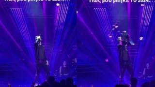 Ο Σάκης Ρούβας δέχτηκε πανέρια με λουλούδια στα... μούτρα on stage