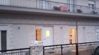 «Είδα τη μάνα να χτυπάει με μανία το παιδί της»: Συγκλονίζει αυτόπτης μάρτυρας για την παιδοκτονία στη Βέροια