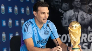 Ο Λιονέλ Σκαλόνι συνεχίζει στον πάγκο της παγκόσμιας πρωταθλήτριας Αργεντινής