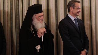 Κυβέρνηση για ομόφυλα ζευγάρια: Ζητήματα δικαιωμάτων δεν λύνονται με δημοψηφίσματα