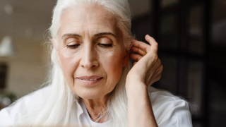 Νόσος Αλτσχάιμερ: Το απρόσμενο σύμπτωμα που αποτελεί ισχυρότερη ένδειξη νόσου συγκριτικά με την αδύναμη μνήμη