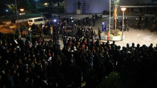 Εκκενώθηκε η κατάληψη στο ΑΠΘ από την Αστυνομία-Επεισόδια αυτή την ώρα στη Θεσσαλονίκη