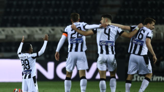 Να παίξουν για εαυτούς κι αλλήλους, για την πάρτη τους…