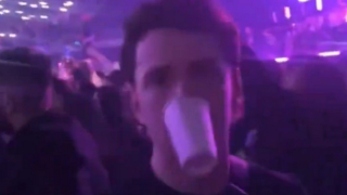 «Βράζουν» οι οπαδοί της Τσέλσι με τον Πάλμερ - Βγήκε σε κλαμπ μετά από την ήττα από τη Γουλβς (vid)