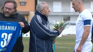 Κυριακίδης: Η διοίκηση του Ηρακλή του έδωσε φανέλα με το όνομα της αδικοχαμένης συζύγου του