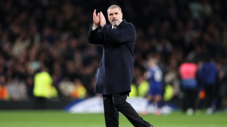 «Γλυκοκοιτάζει Ποστέκογλου η Λίβερπουλ», σύμφωνα με την Telegraph