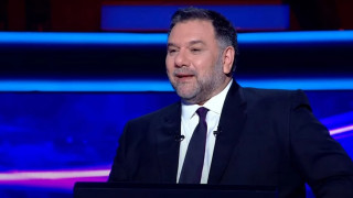 Γρηγόρης Αρναούτογλου: «Ήμουν τόσο θρησκόληπτος που δεν έκανα σεξ κάθε Τετάρτη και Παρασκευή!»