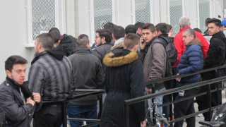 Ουρές στα εκδοτήρια της Τούμπας για ένα μαγικό χαρτάκι (pics)