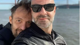 Ο Αύγουστος Κορτώ παντρεύεται τον σύντροφό του