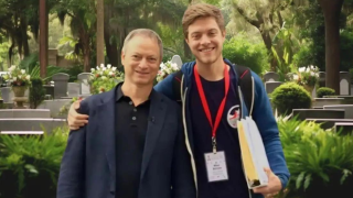 Θρήνος για τον Γκάρι Σινίζ: Πέθανε ο 33χρονος γιος του!