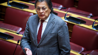 «Εγώ θα πάω στην εκκλησία» απαντά ο Αυλωνίτης μετά τον «αφορισμό» του από τη Μητρόπολη Κέρκυρας