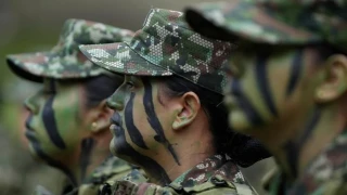 Αλλαγές στη στρατιωτική θητεία με στράτευση γυναικών - Τι είπε ο Νίκος Δένδιας