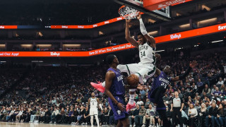 Μόνος και έρημος ο Αντετοκούνμπο στο Σακραμέντο