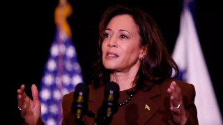 Κάμαλα Χάρις: Κανείς δεν πρέπει να φυλακίζεται επειδή κάπνισε μαριχουάνα