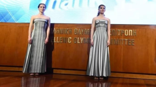 «Ο ορισμός του κιτς»: «Κράξιμο» για τις στολές της τελετής Αφής της Ολυμπιακής Φλόγας