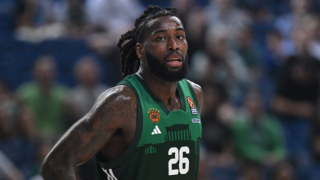 Λεσόρ: «Το γήπεδο ήταν... ζούγκλα, με ζέβρες, δελφίνια, μαϊμούδες και πόνυ»