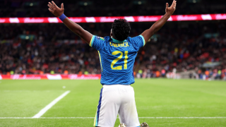 Αγγλία - Βραζιλία: Ο 17χρονος Έντρικ, «παιδί» του Αμπέλ Φερέιρα, έδωσε τη νίκη στη Σελεσάο