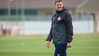 Ποιος πρώην προπονητής του Ολυμπιακού είναι υποψήφιος για τον πάγκο της Μπριζ