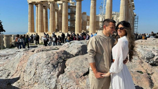 Επισκέφτηκε την Ακρόπολη με τη σύζυγό του ο Μαξίμοβιτς