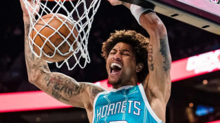 Έξαλλος ο Ούμπρε με τους διαιτητές: «Είσαι π@@@@ης, είσαι π@@@@ης»