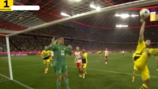 Μπάγερν-Ντόρτμουντ: Κόντρα για την απόκρουση του Χούμελς με το χέρι (vid)