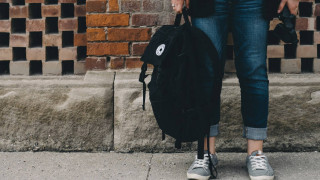 Πύργος-Ξυλοδαρμός ανήλικης: «Έκοψε την ανάσα του παιδιού μου», λέει η μητέρα της (vid)