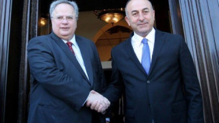 Κοτζιάς-Τσαβούσογλου: Το προσφυγικό δεν αφορά μόνο Ελλάδα-Τουρκία