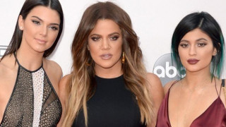 Οι αδερφές Kardashian μεταμορφώθηκαν σε... ηλικιωμένες!